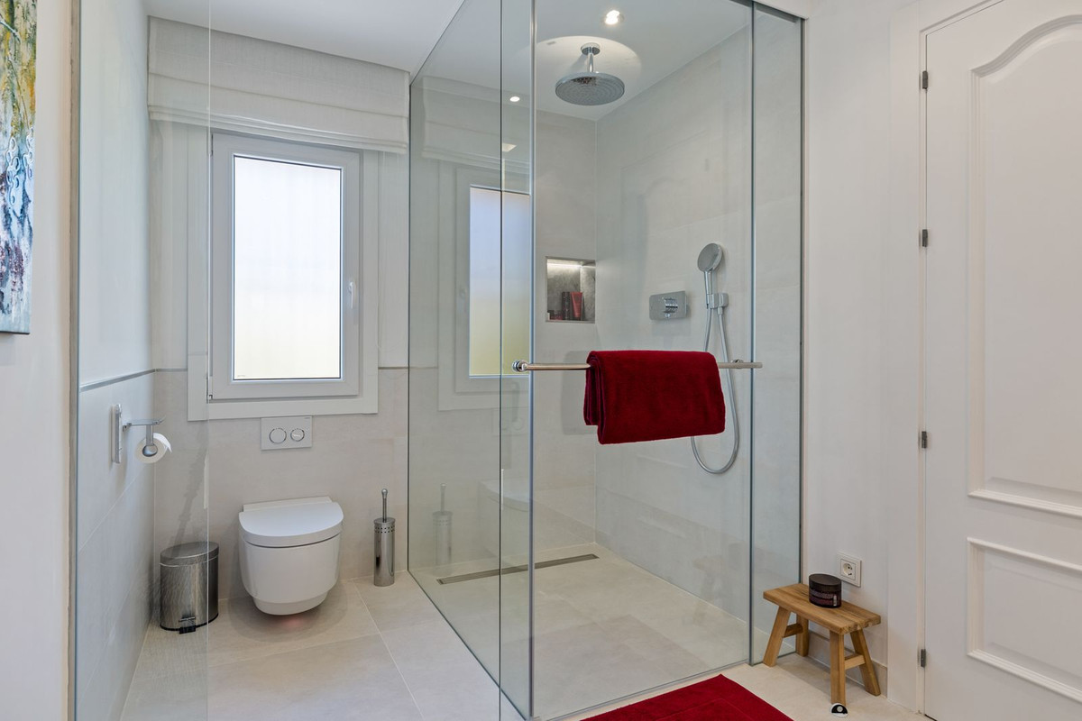 Huis te koop in Nueva Andalucía | 6 slaapkamers H4986700
