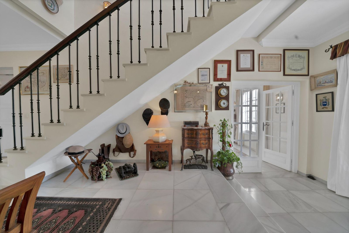 Huis te koop in Las Brisas | 6 slaapkamers H4993696