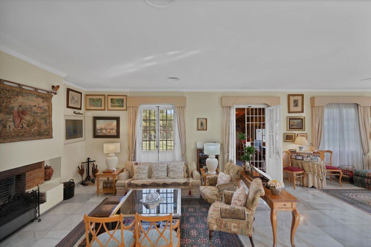 Huis te koop in Las Brisas | 6 slaapkamers H4993696