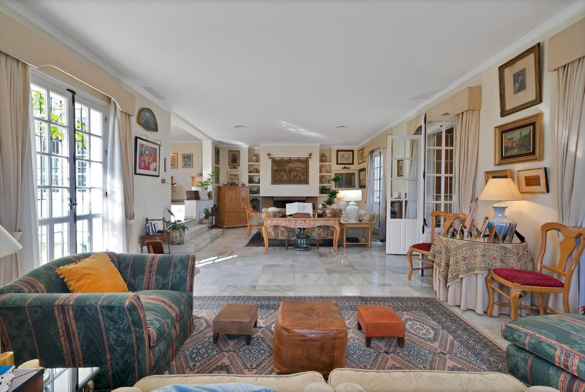 Huis te koop in Las Brisas | 6 slaapkamers H4993696