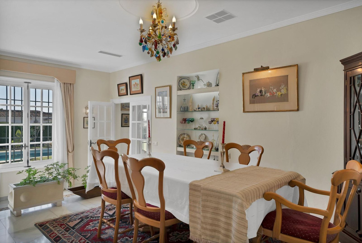Huis te koop in Las Brisas | 6 slaapkamers H4993696