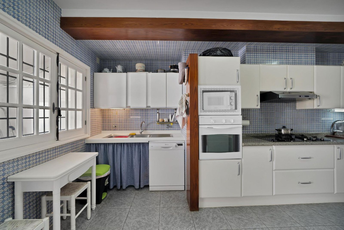 Huis te koop in Las Brisas | 6 slaapkamers H4993696
