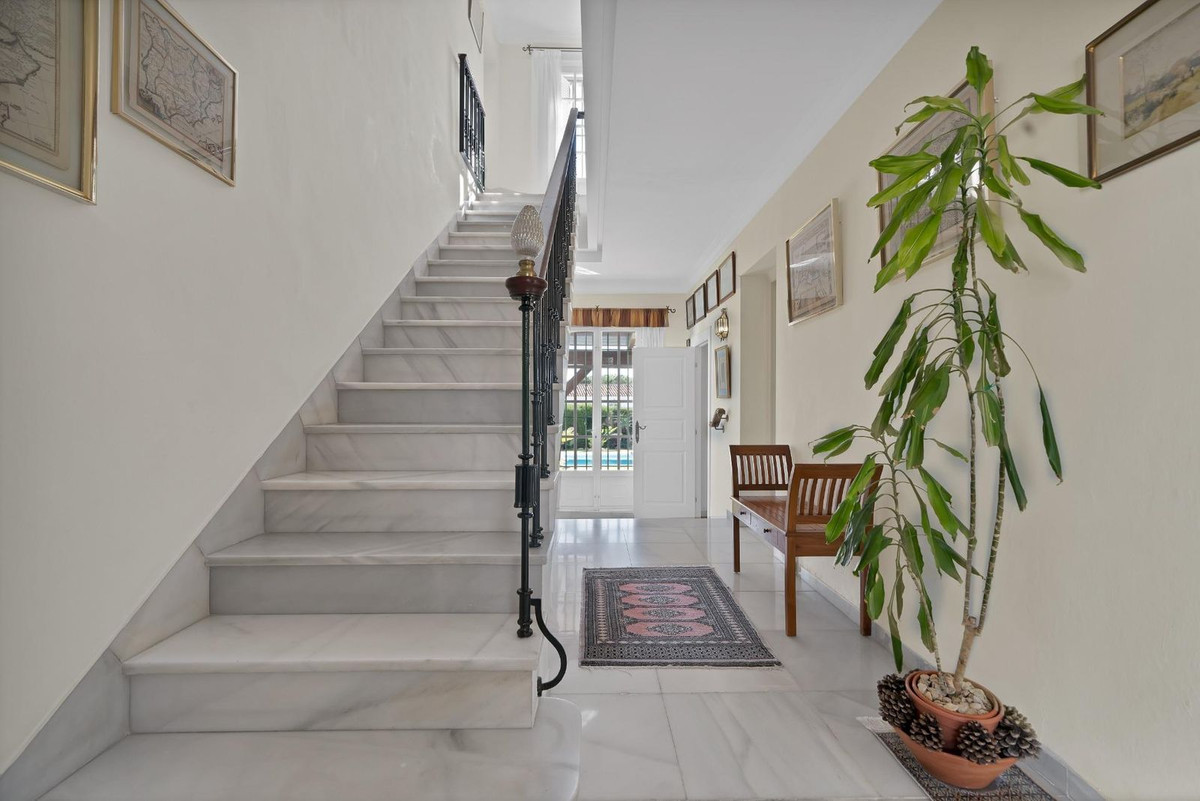 Huis te koop in Las Brisas | 6 slaapkamers H4993696