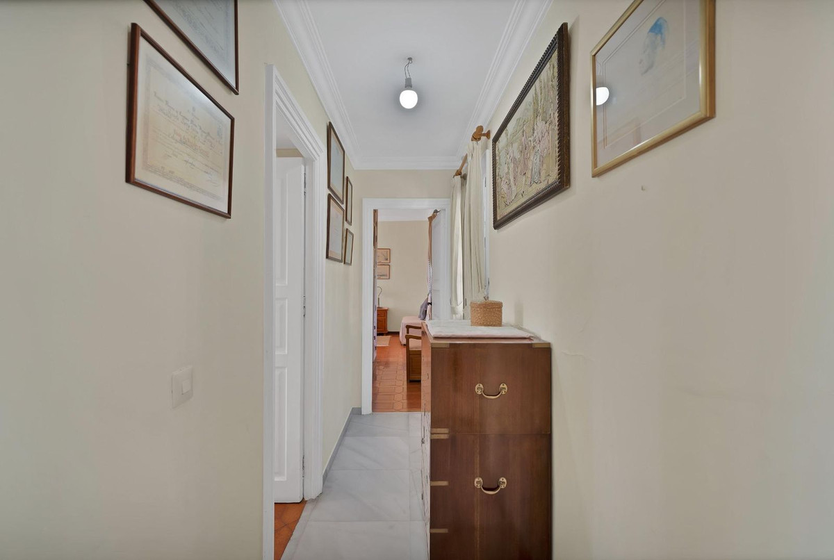 Huis te koop in Las Brisas | 6 slaapkamers H4993696