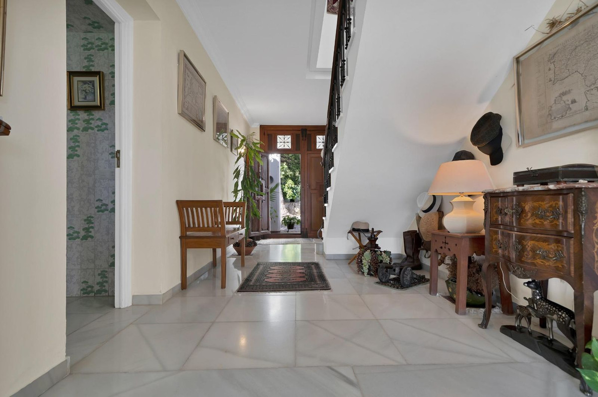 Huis te koop in Las Brisas | 6 slaapkamers H4993696