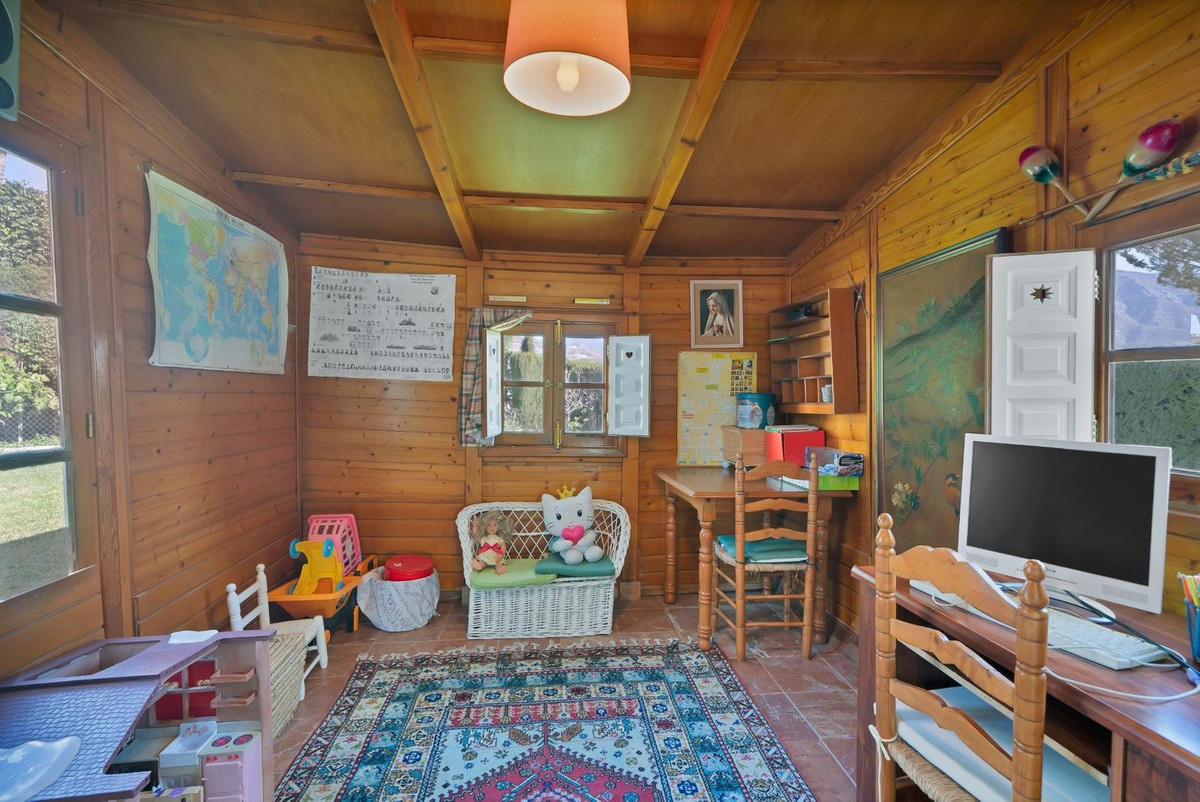 Huis te koop in Las Brisas | 6 slaapkamers H4993696