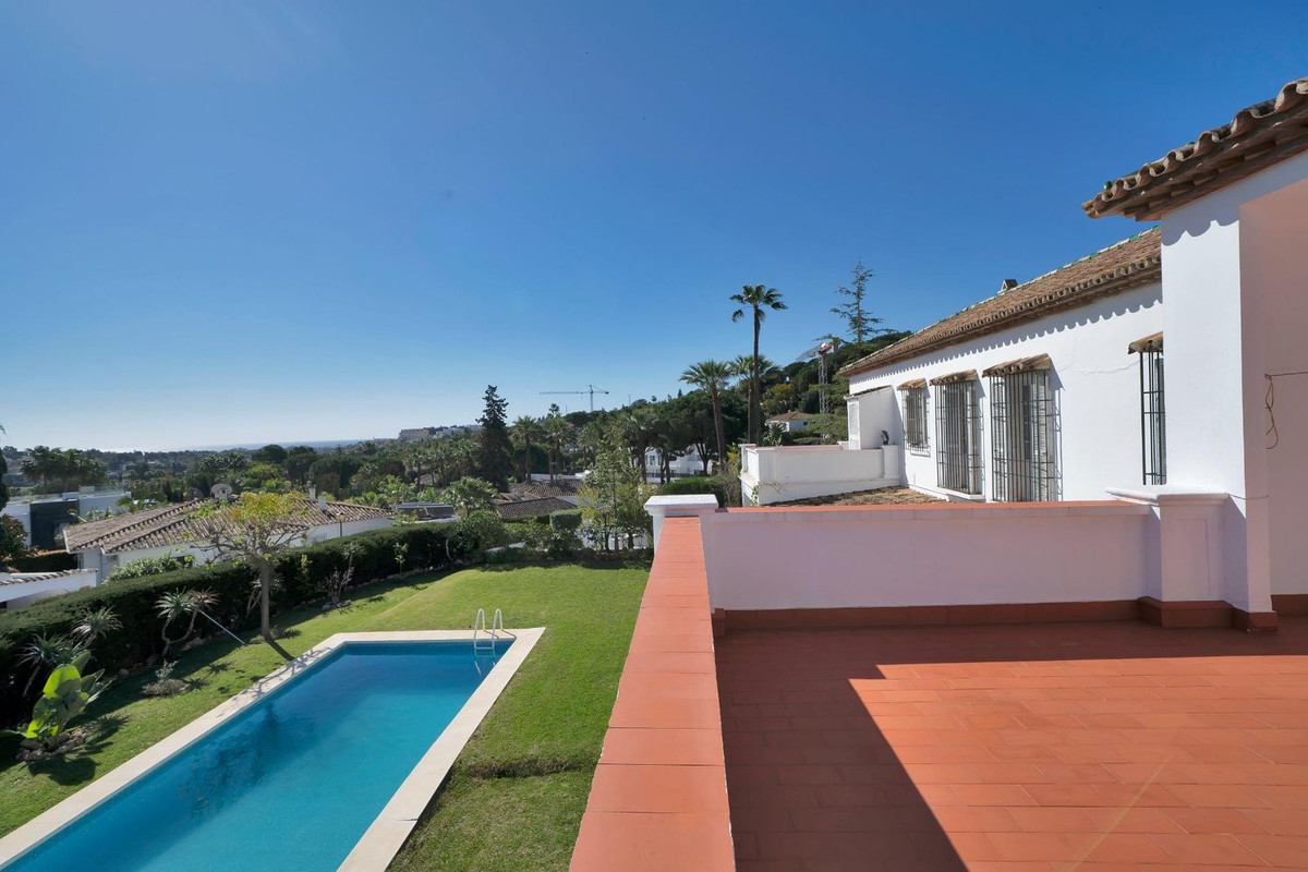 Huis te koop in Las Brisas | 6 slaapkamers H4993696