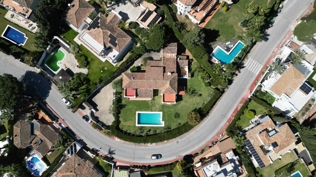 Huis te koop in Las Brisas | 6 slaapkamers H4993696