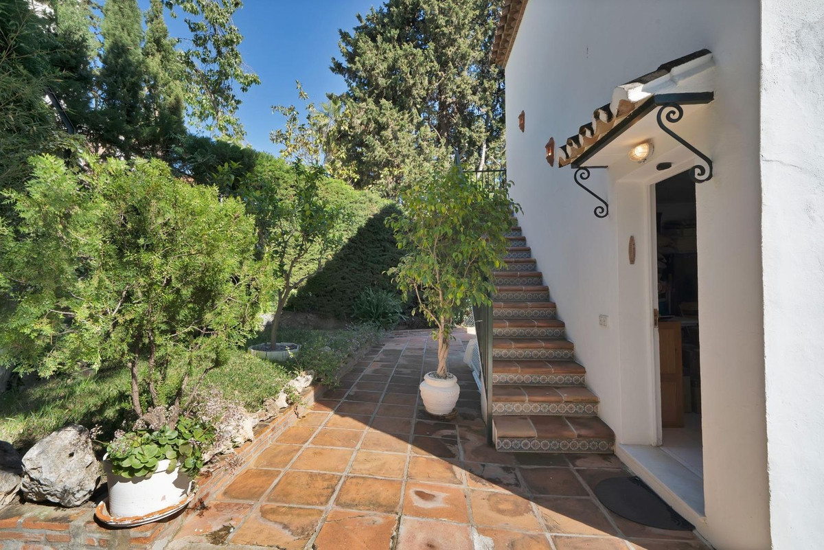 Huis te koop in Las Brisas | 6 slaapkamers H4993696