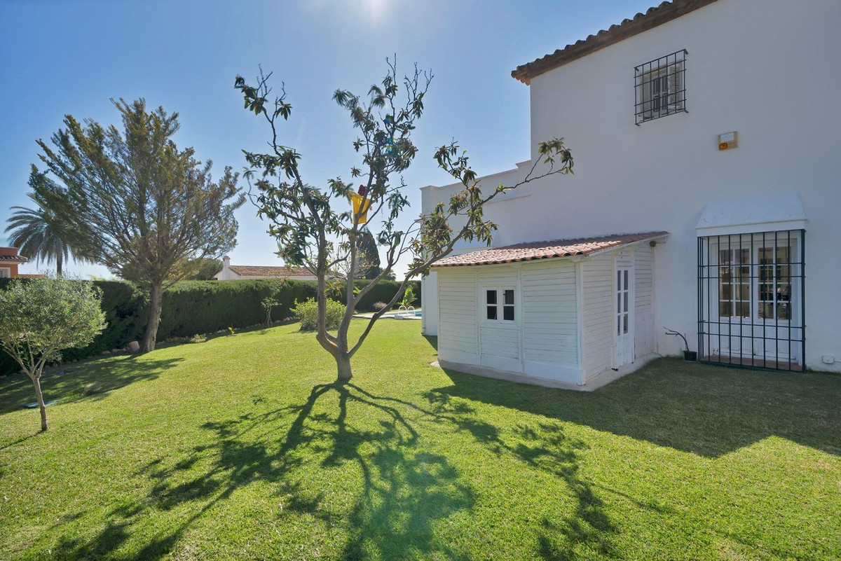 Huis te koop in Las Brisas | 6 slaapkamers H4993696