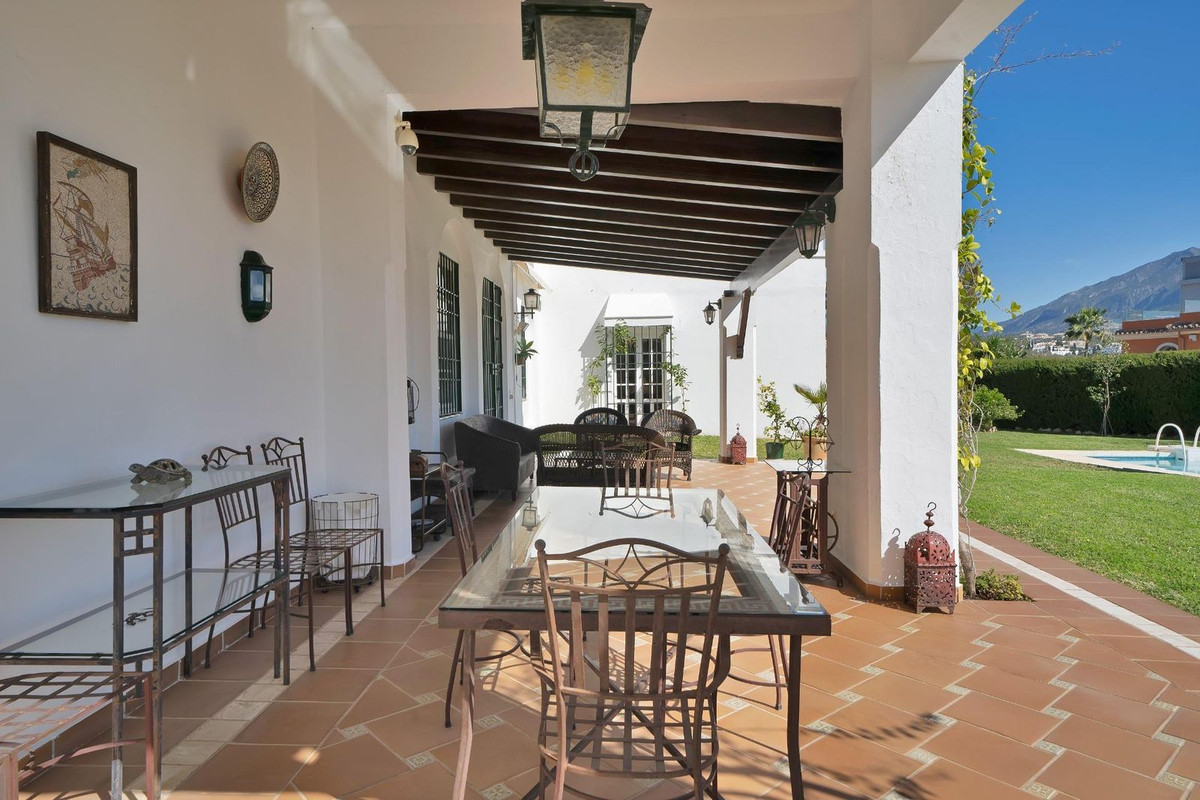 Huis te koop in Las Brisas | 6 slaapkamers H4993696