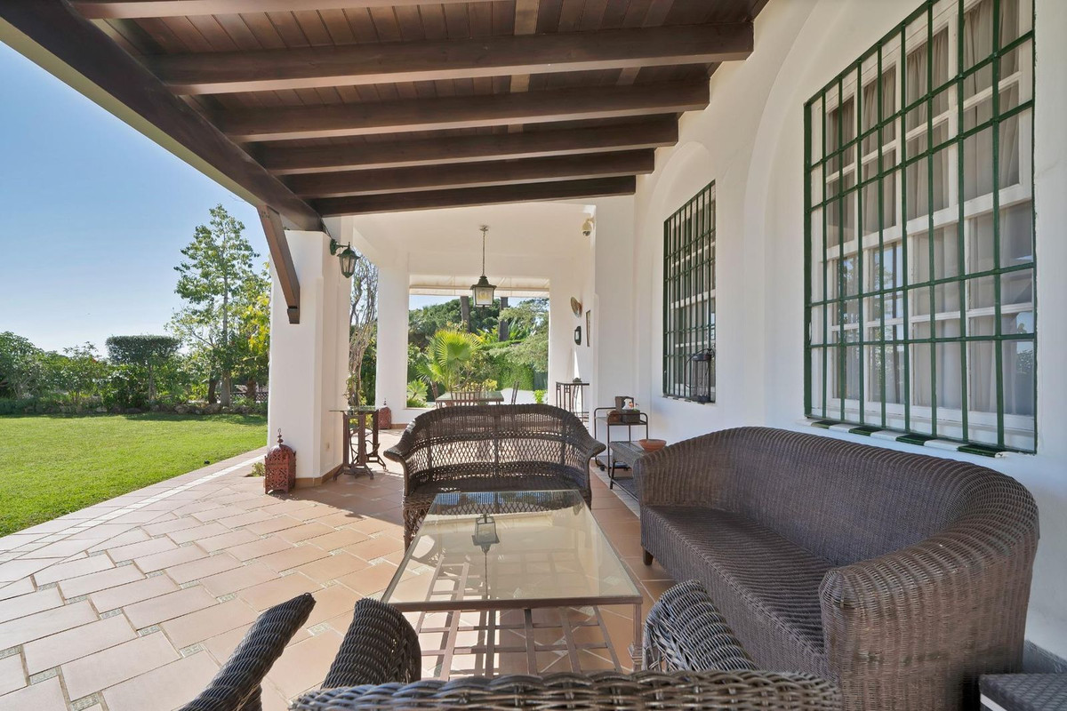 Huis te koop in Las Brisas | 6 slaapkamers H4993696