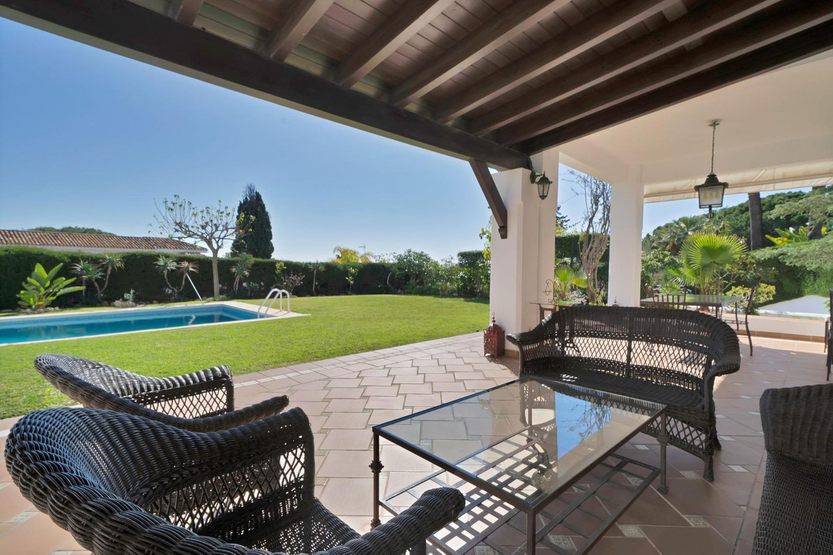 Huis te koop in Las Brisas | 6 slaapkamers H4993696