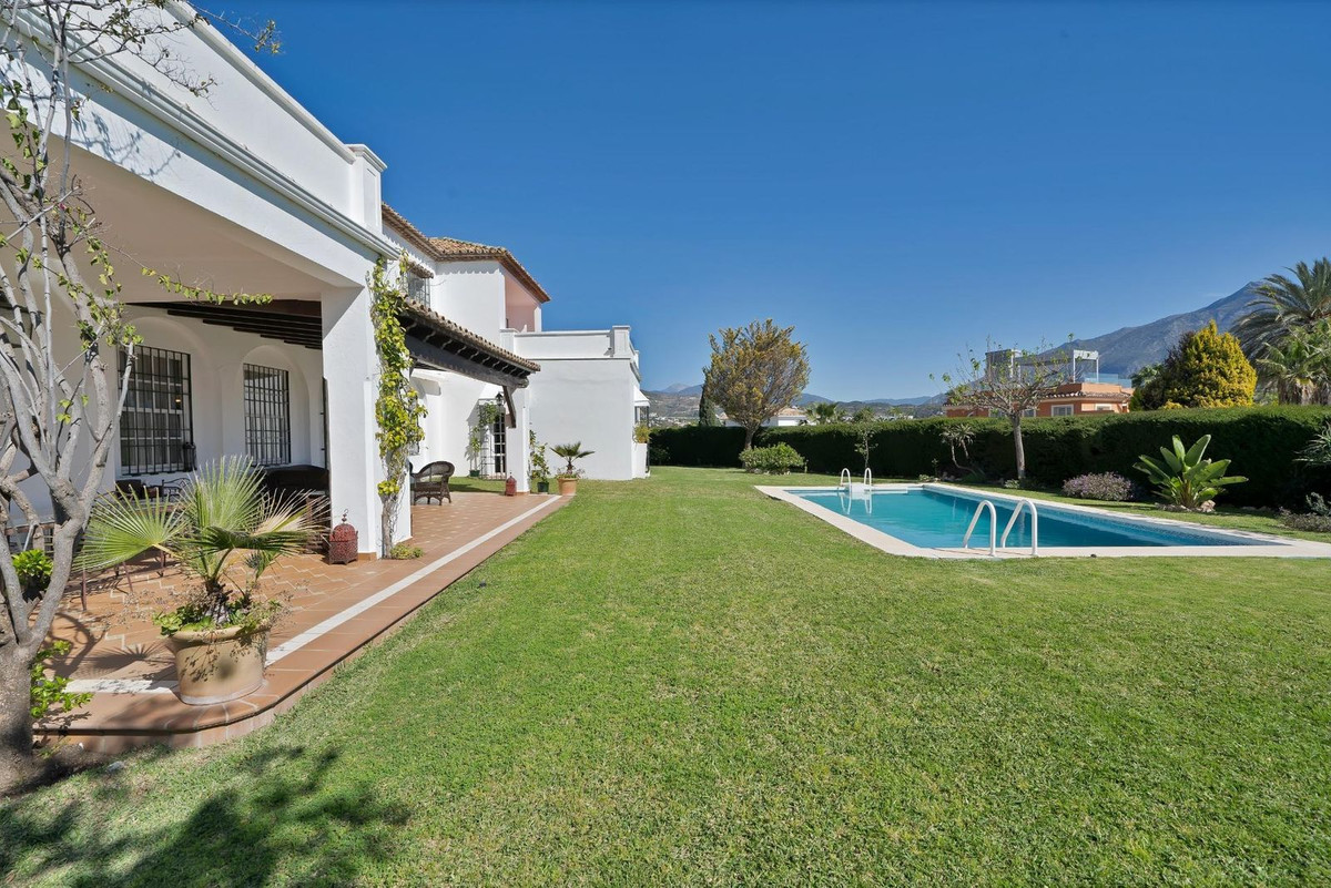 Huis te koop in Las Brisas | 6 slaapkamers H4993696