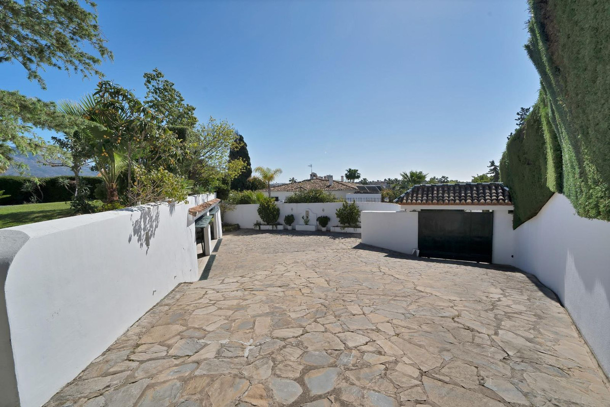 Huis te koop in Las Brisas | 6 slaapkamers H4993696