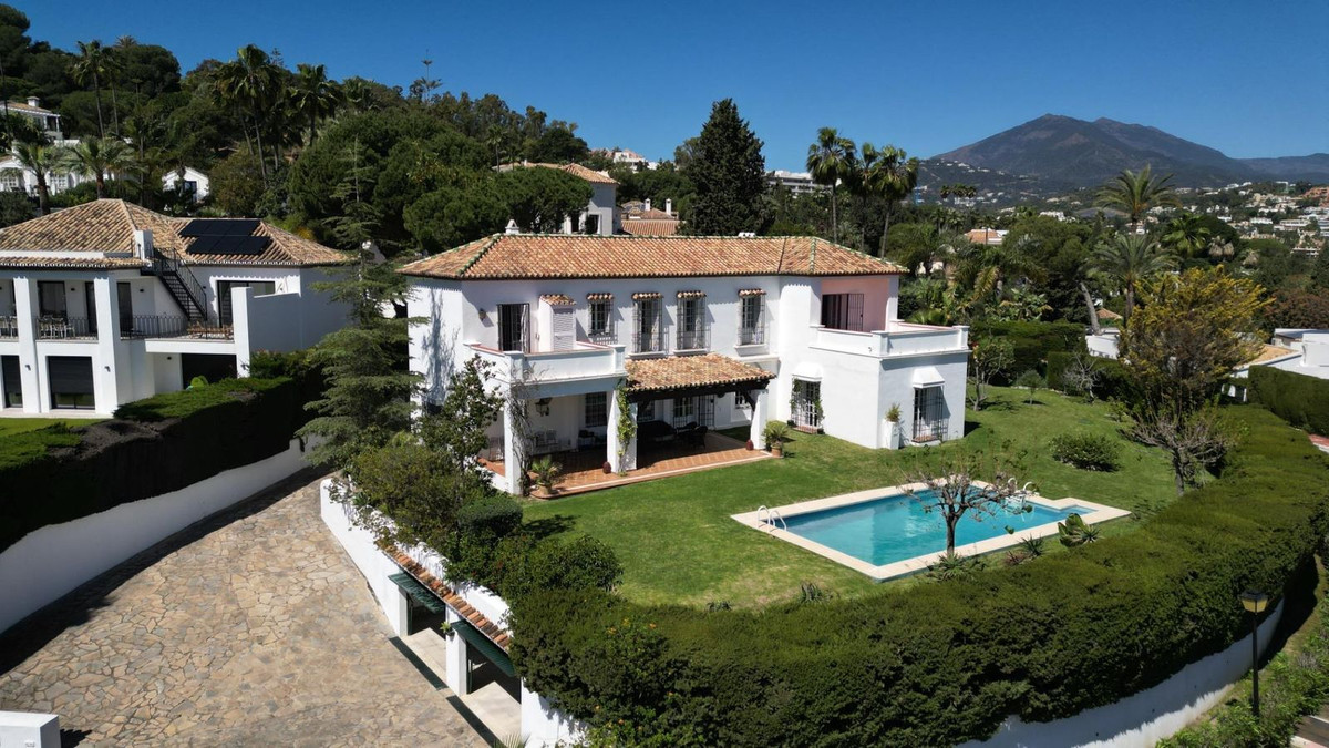 Huis te koop in Las Brisas | 6 slaapkamers H4993696