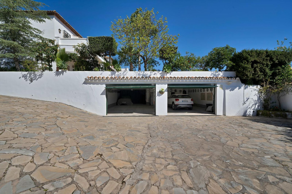 Huis te koop in Las Brisas | 6 slaapkamers H4993696