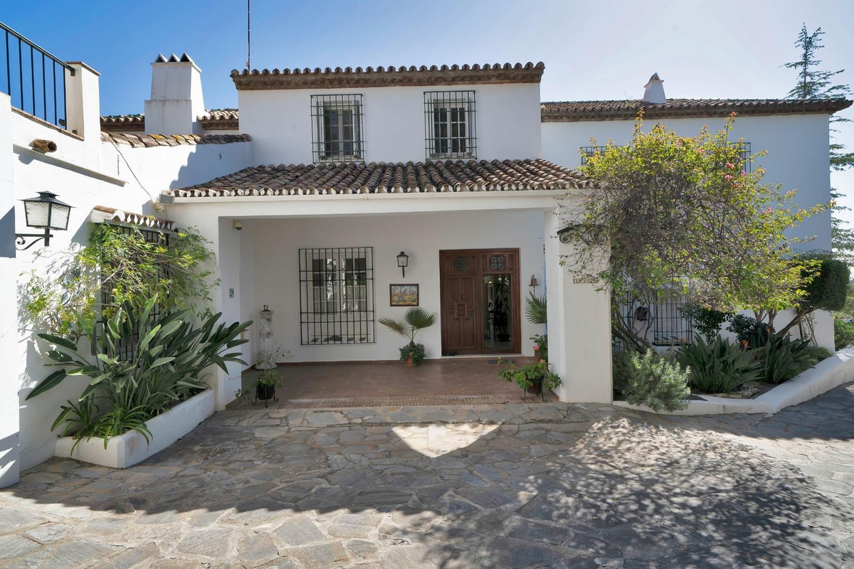 Huis te koop in Las Brisas | 6 slaapkamers H4993696