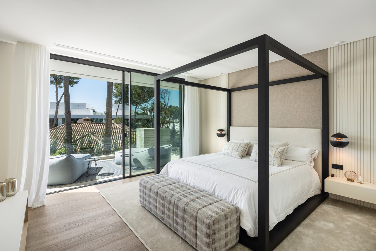 Huis te koop in Nueva Andalucía | 6 slaapkamers H5008714