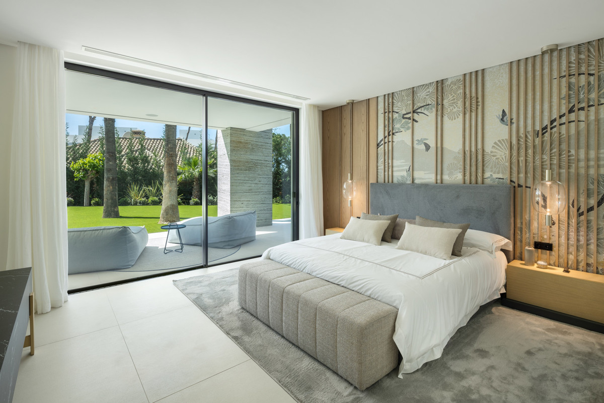 Huis te koop in Nueva Andalucía | 6 slaapkamers H5008714