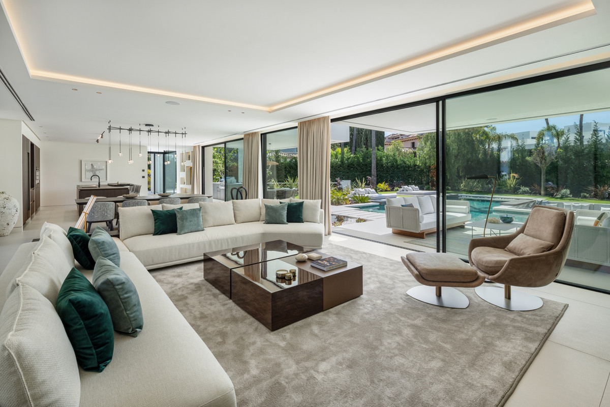 Huis te koop in Nueva Andalucía | 6 slaapkamers H5008714