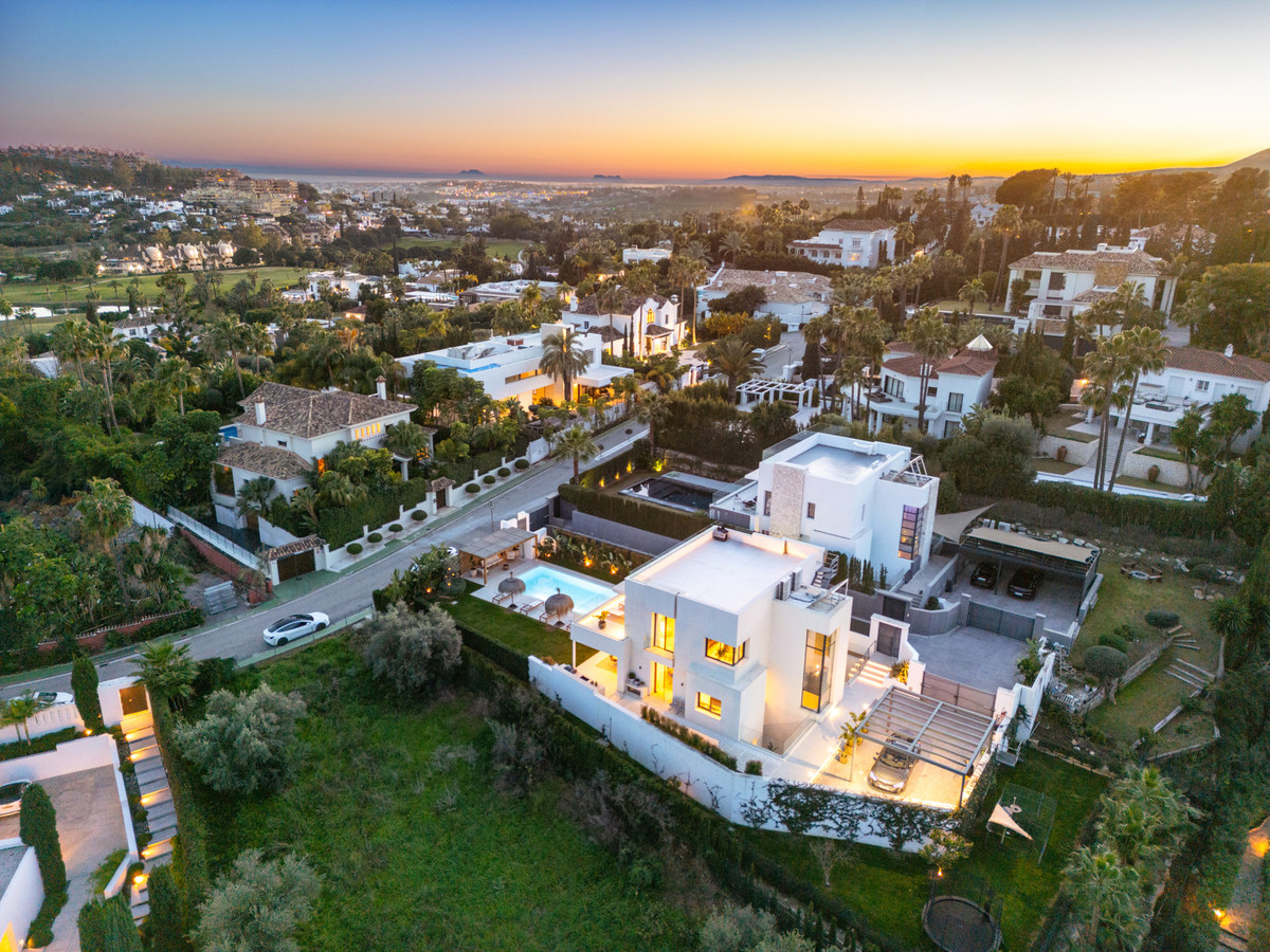 Huis te koop in Nueva Andalucía | 5 slaapkamers H5016547