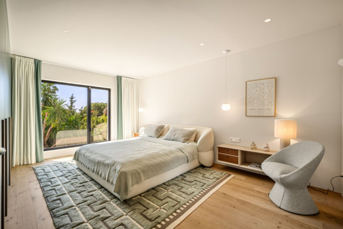 Vrijstaande Villa in Nueva Andalucía-9