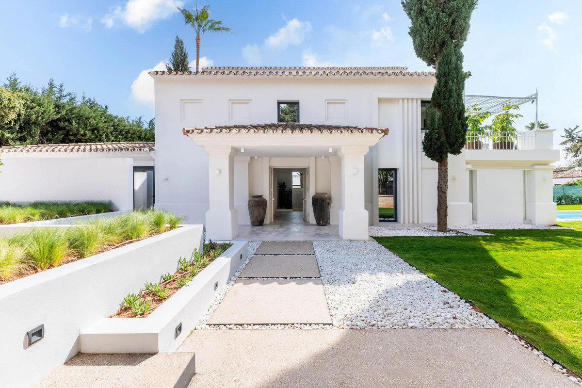 Vrijstaande Villa in Nueva Andalucía-40