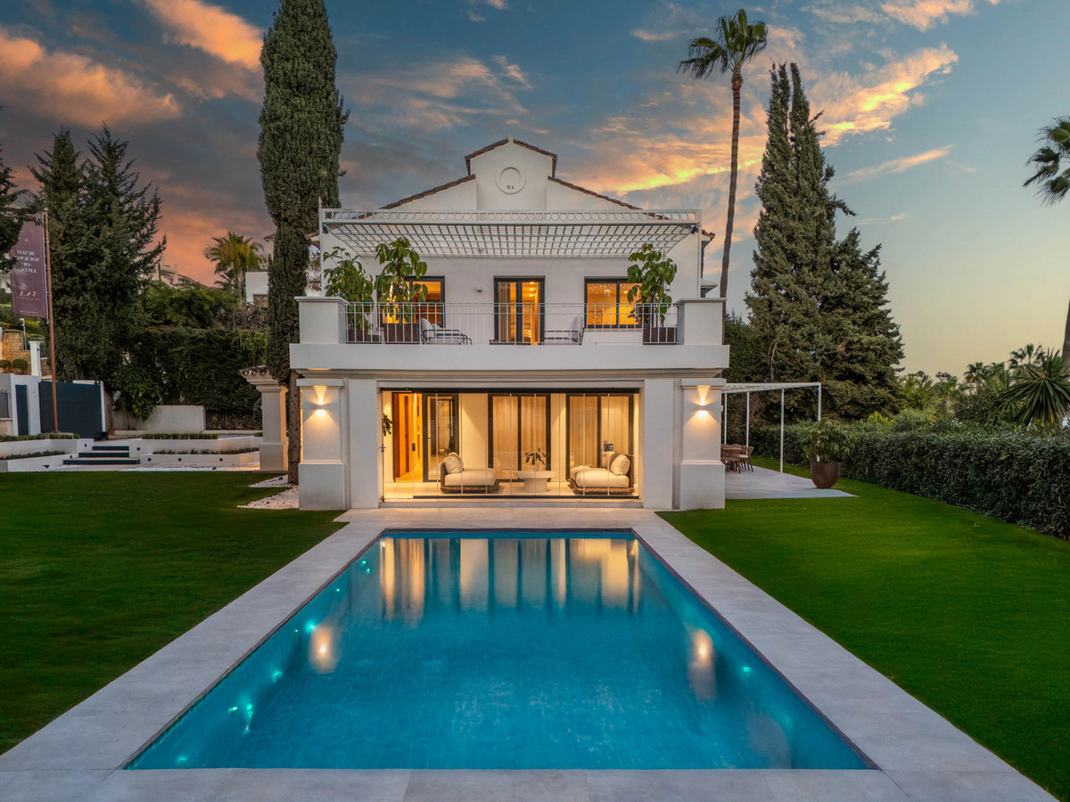 Vrijstaande Villa in Nueva Andalucía-44