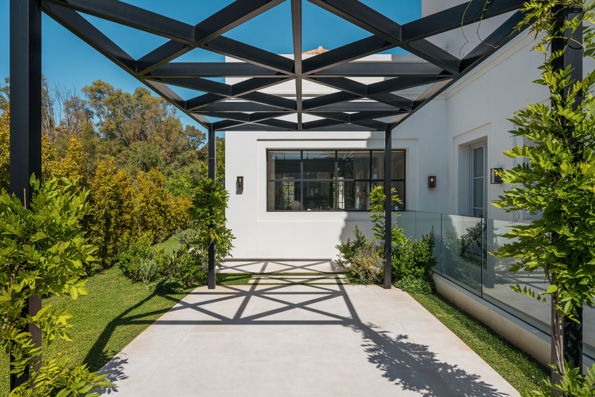 Huis te koop in Nueva Andalucía | 4 slaapkamers H5023585
