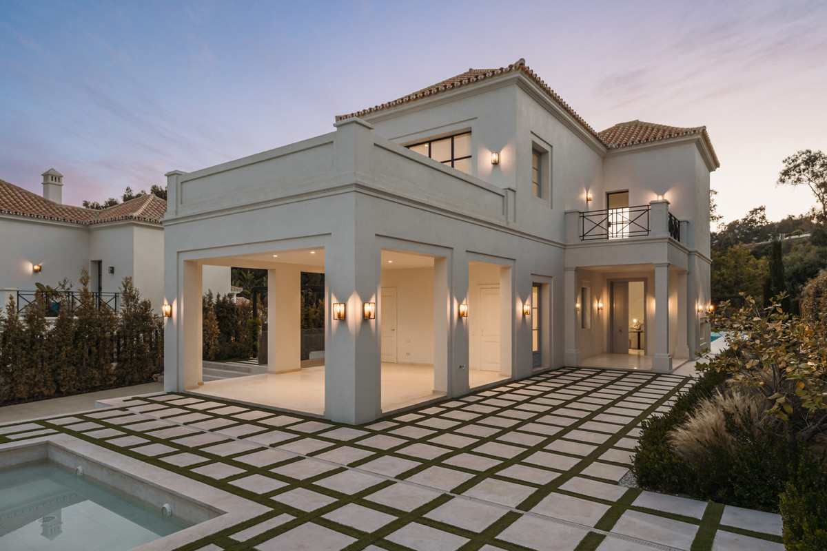 Huis te koop in Nueva Andalucía | 4 slaapkamers H5023585