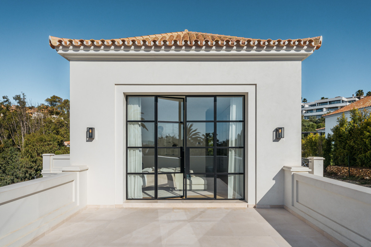 Huis te koop in Nueva Andalucía | 4 slaapkamers H5023585