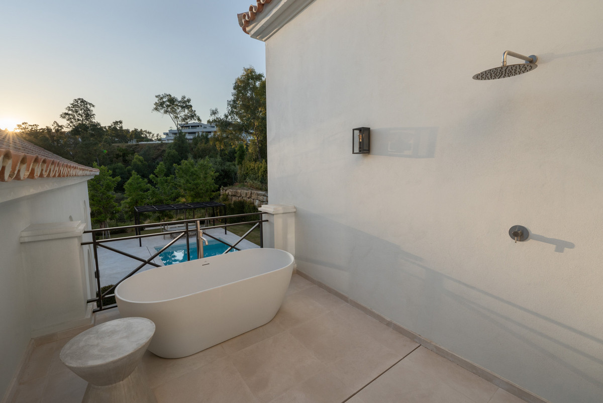 Huis te koop in Nueva Andalucía | 4 slaapkamers H5023585