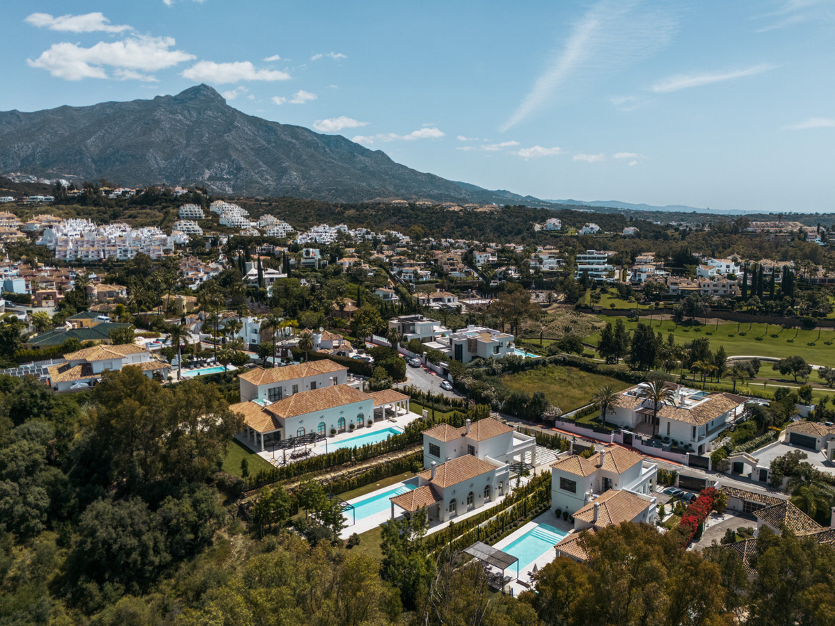 Huis te koop in Nueva Andalucía | 4 slaapkamers H5023585
