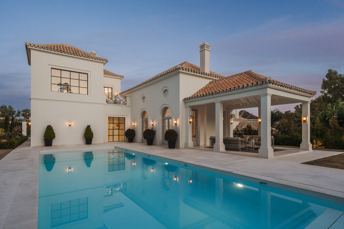 Huis te koop in Nueva Andalucía | 4 slaapkamers H5023585