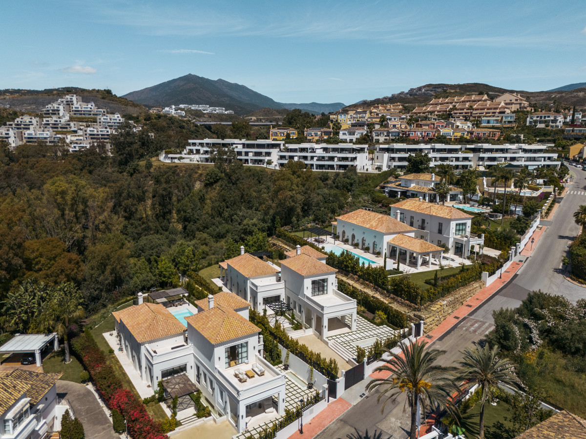Huis te koop in Nueva Andalucía | 4 slaapkamers H5023585