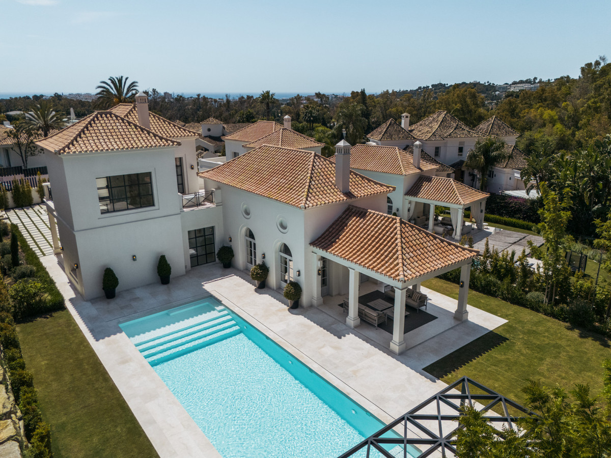Huis te koop in Nueva Andalucía | 4 slaapkamers H5023585