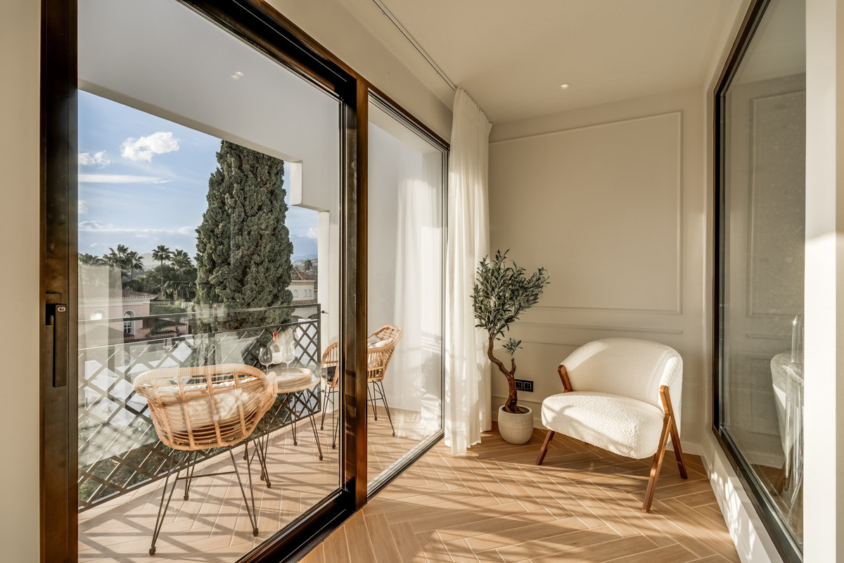 Huis te koop in Nueva Andalucía | 4 slaapkamers H5025991