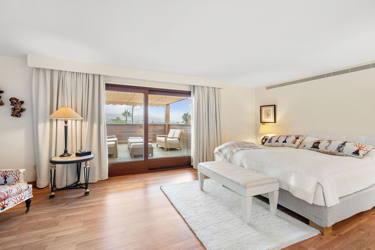 Huis te koop in Nueva Andalucía | 3 slaapkamers H5026135