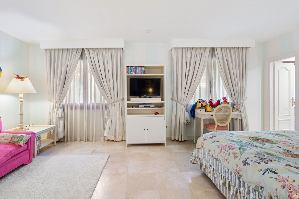 Huis te koop in Nueva Andalucía | 3 slaapkamers H5026135