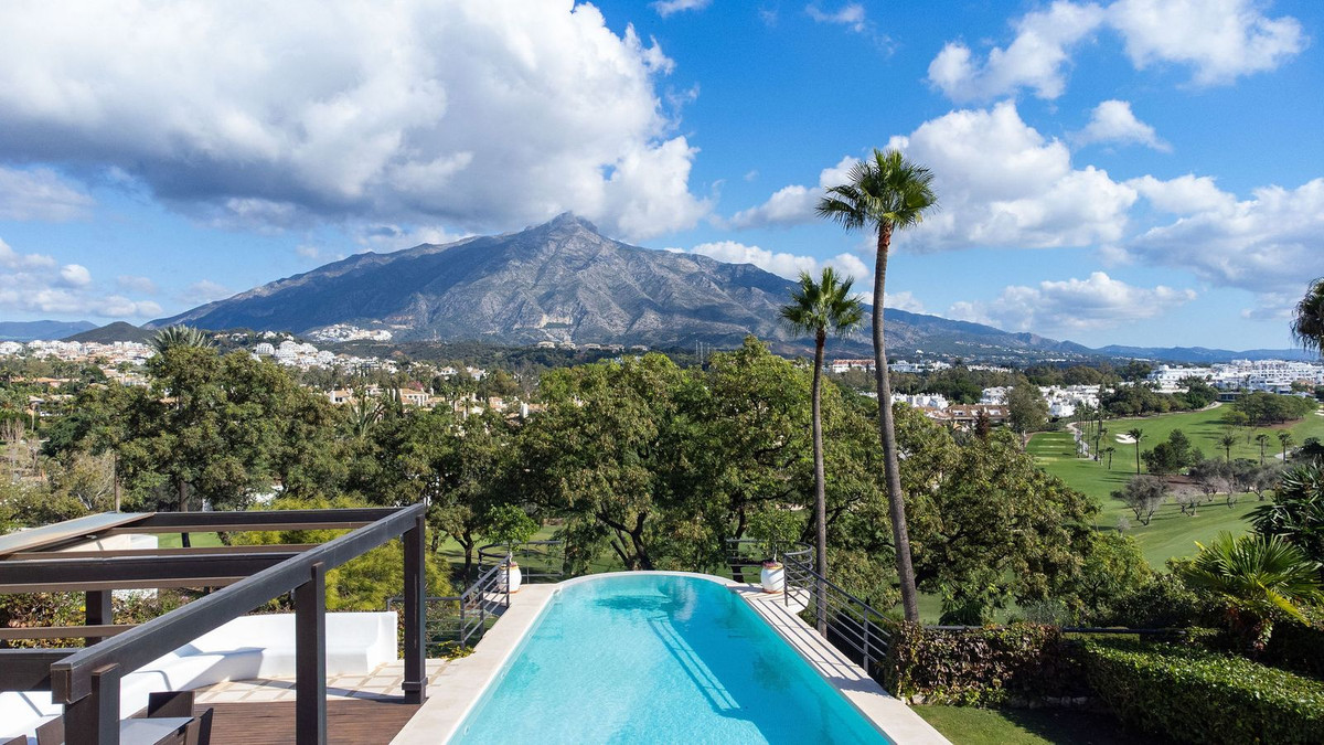 Huis te koop in Nueva Andalucía | 3 slaapkamers H5026135