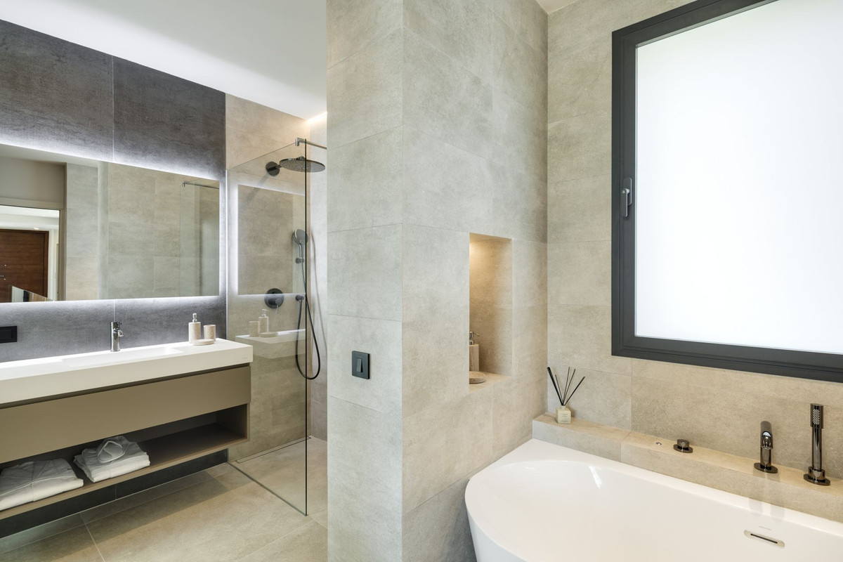 Huis te koop in Nueva Andalucía | 6 slaapkamers H5026396