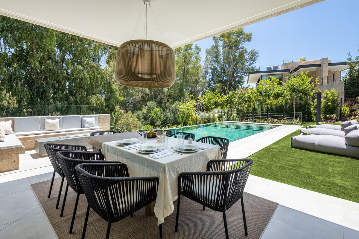 Huis te koop in Nueva Andalucía | 6 slaapkamers H5026396