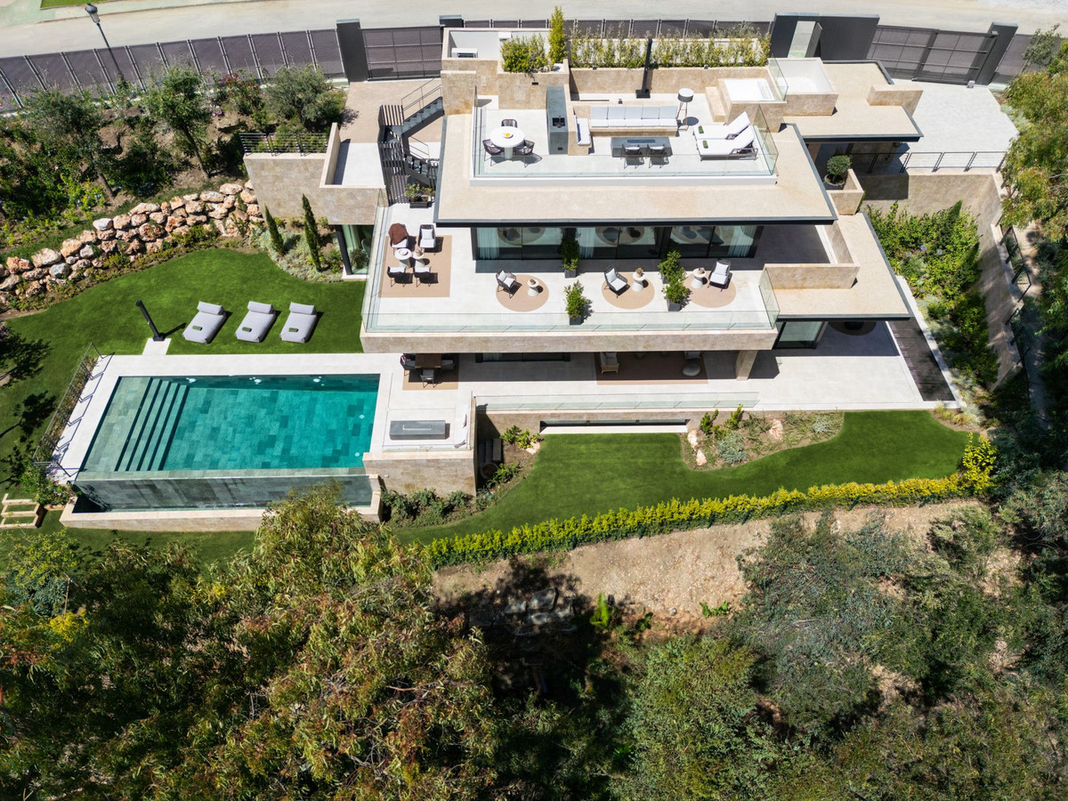 Huis te koop in Nueva Andalucía | 6 slaapkamers H5026396