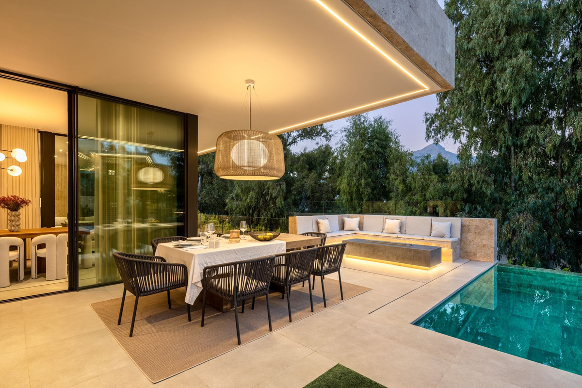 Huis te koop in Nueva Andalucía | 6 slaapkamers H5026396