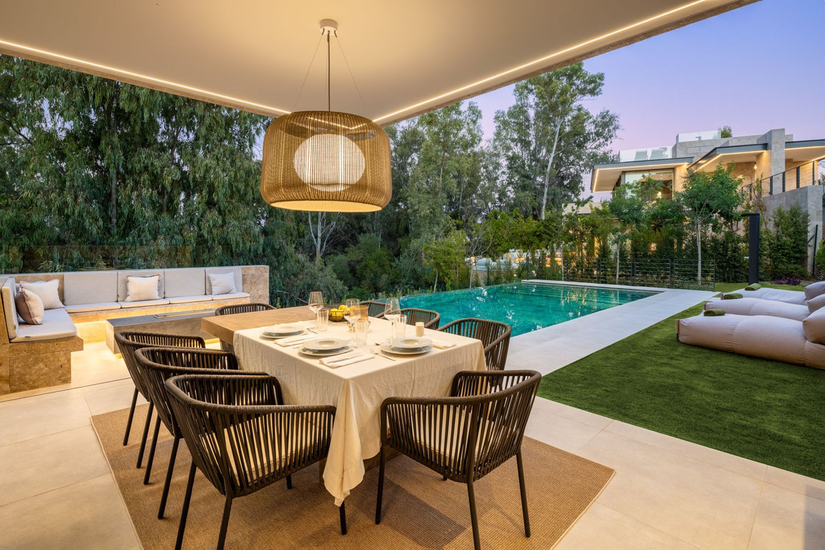 Huis te koop in Nueva Andalucía | 6 slaapkamers H5026396