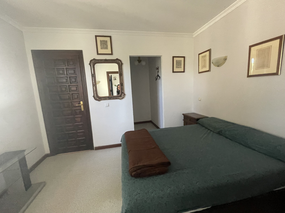 Semi-Vrijstaande Villa in Nueva Andalucía-15