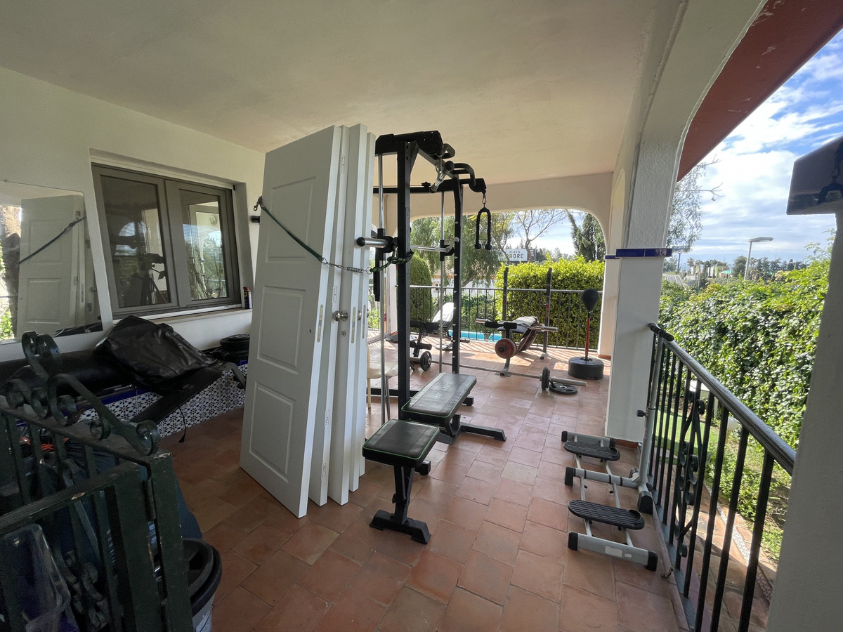 Semi-Vrijstaande Villa in Nueva Andalucía-16