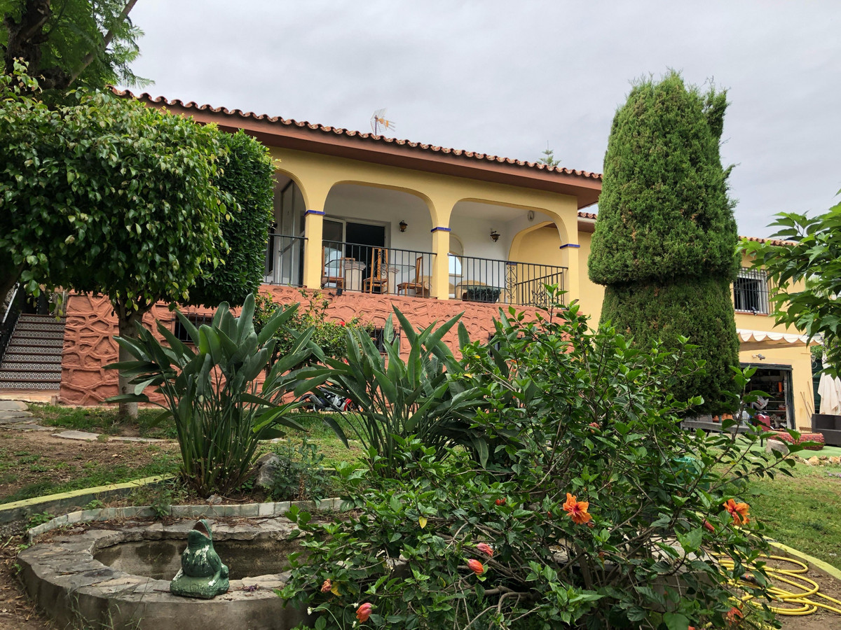 Semi-Vrijstaande Villa in Nueva Andalucía-8