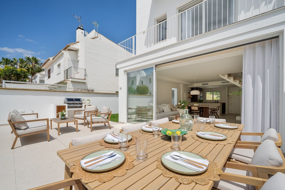 Semi-Vrijstaande Villa in Nueva Andalucía-7